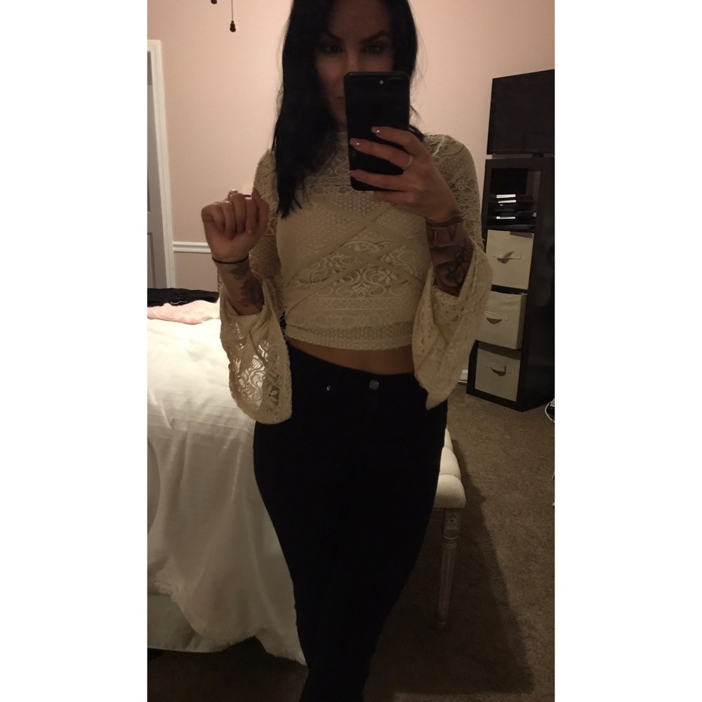 Windsor tan belle lace sleeve fall top